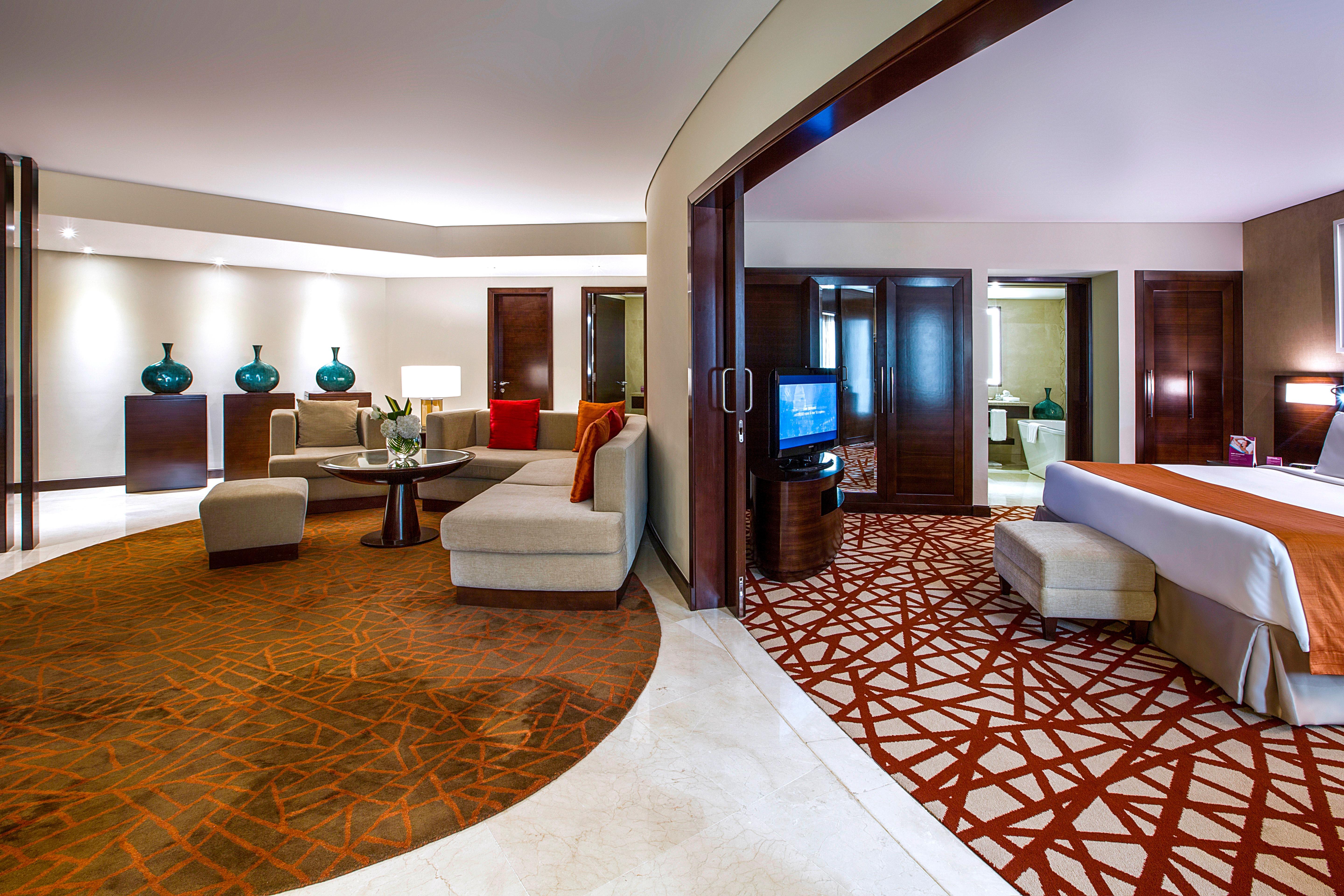 Crowne Plaza Dubai Deira By Ihg Hotell Eksteriør bilde A suite at the Westin Mumbai