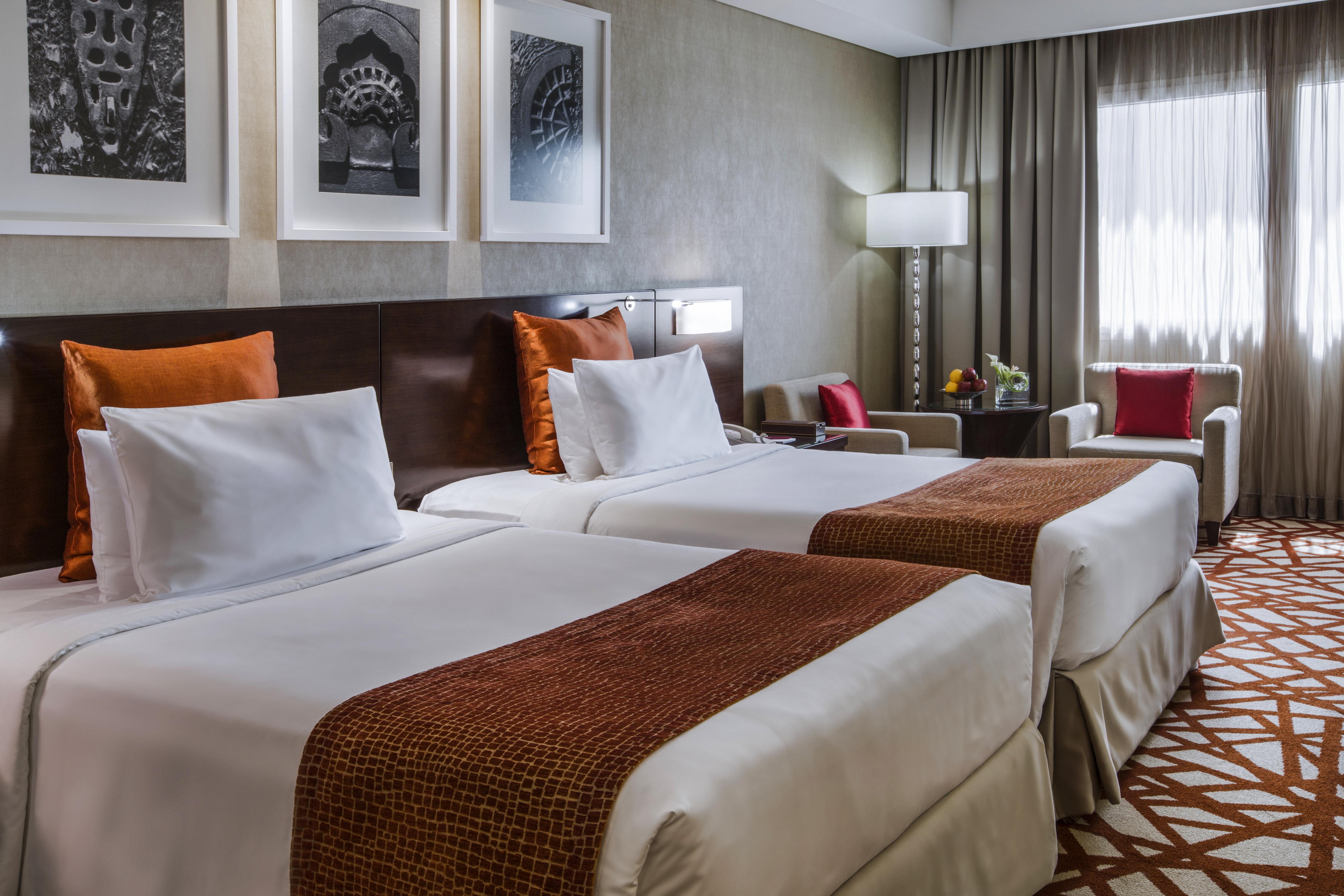 Crowne Plaza Dubai Deira By Ihg Hotell Eksteriør bilde Deluxe Room