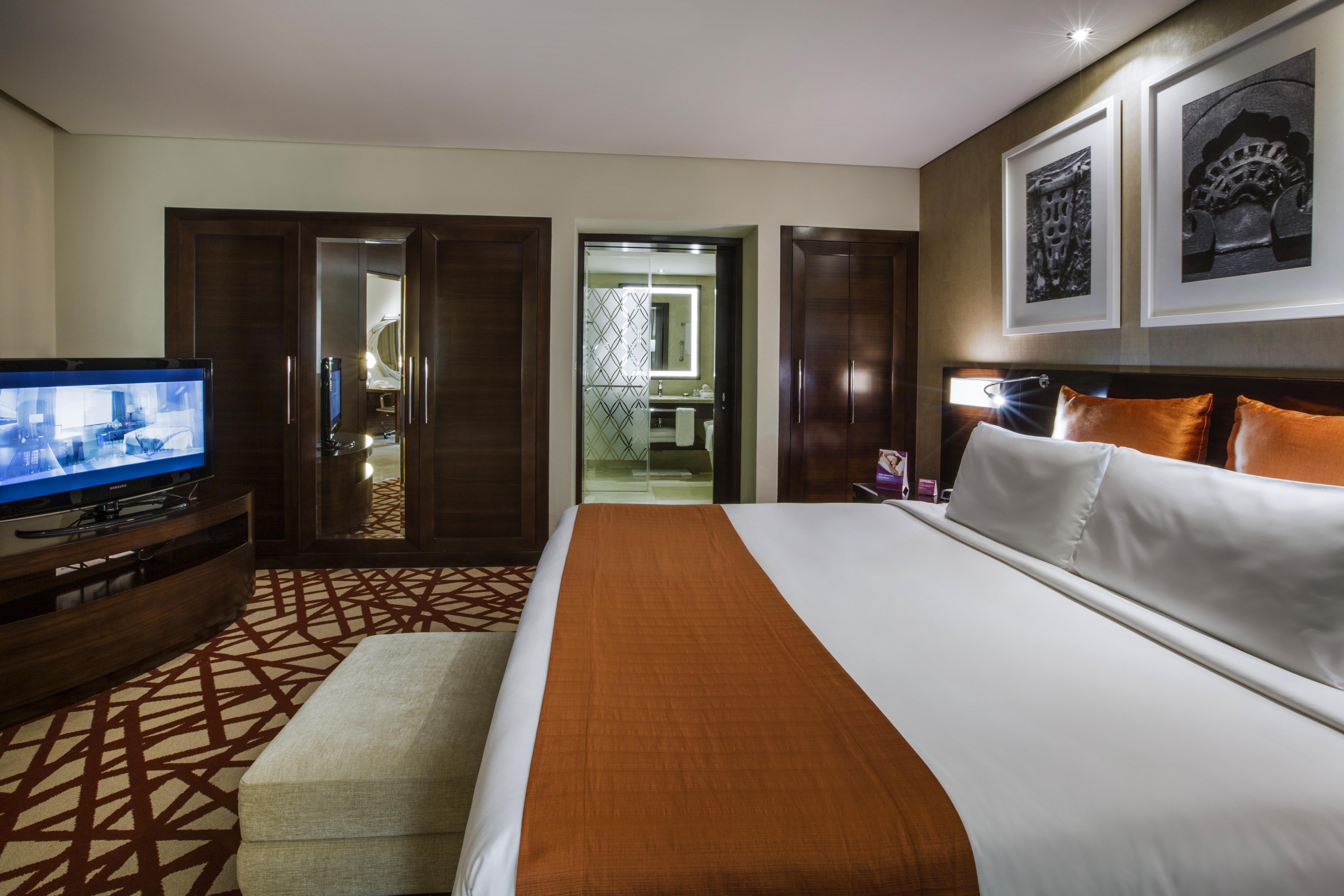Crowne Plaza Dubai Deira By Ihg Hotell Eksteriør bilde Deluxe room