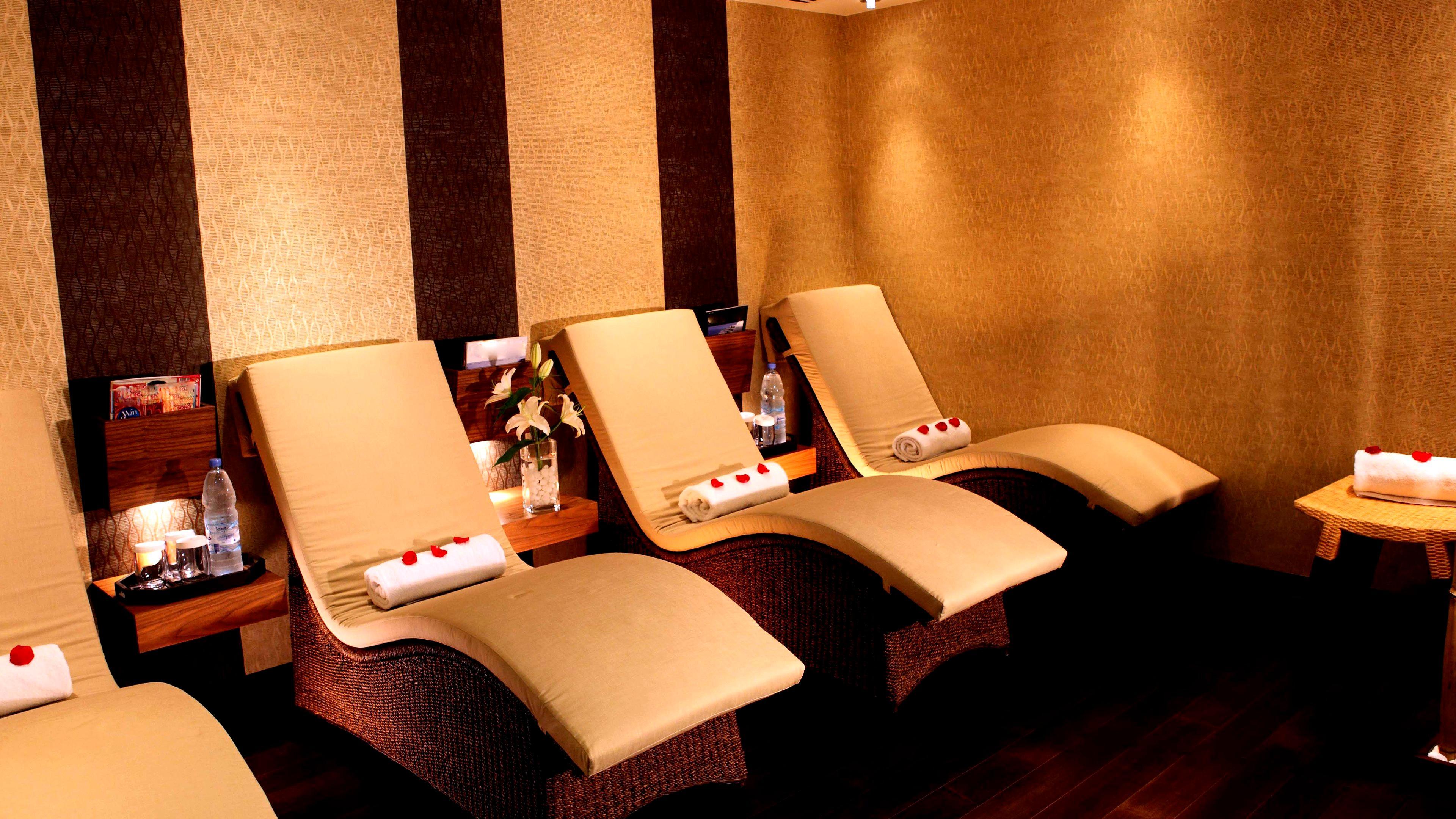 Crowne Plaza Dubai Deira By Ihg Hotell Eksteriør bilde The spa at the Taj Mahal Palace, Mumbai