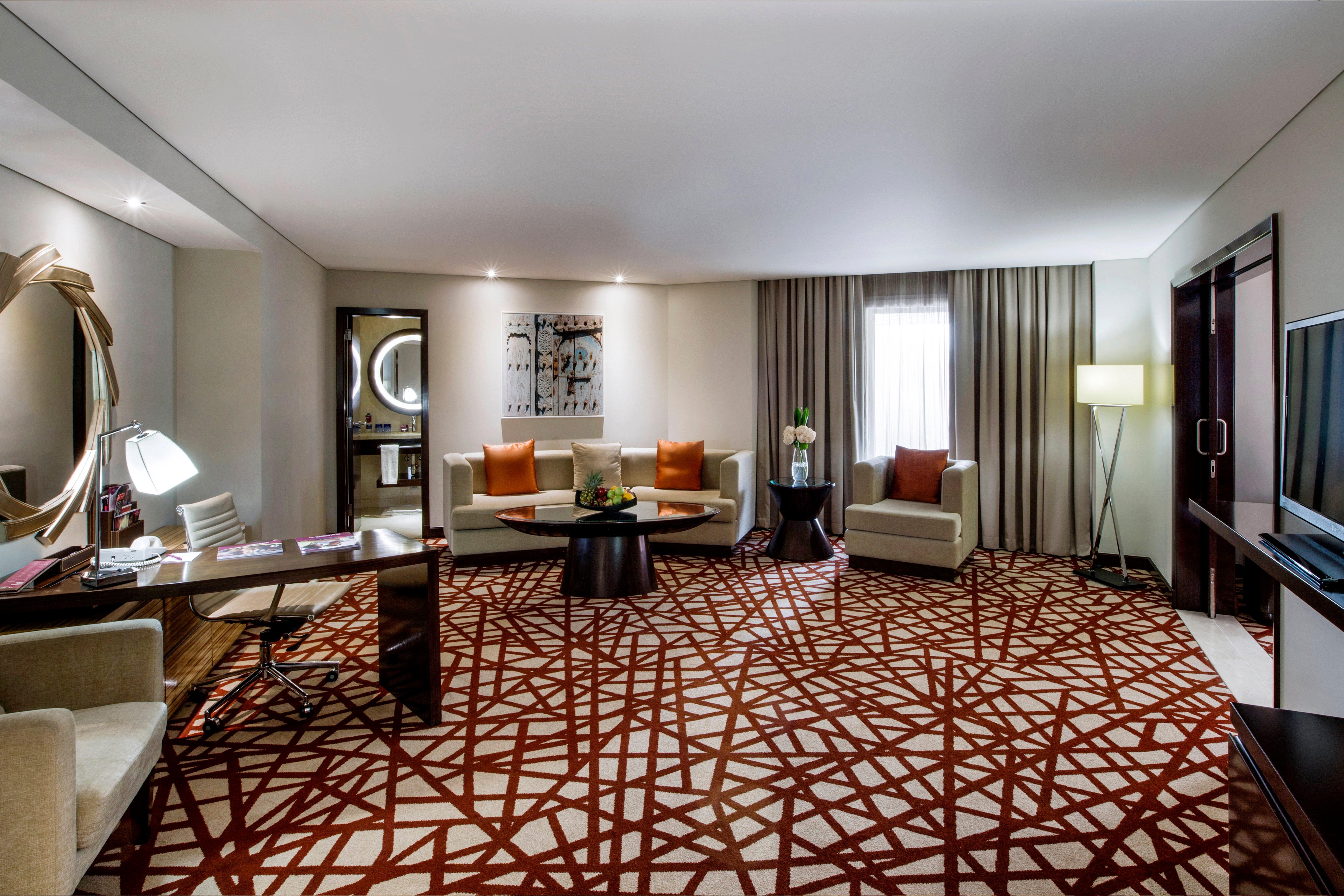 Crowne Plaza Dubai Deira By Ihg Hotell Eksteriør bilde A suite at the hotel