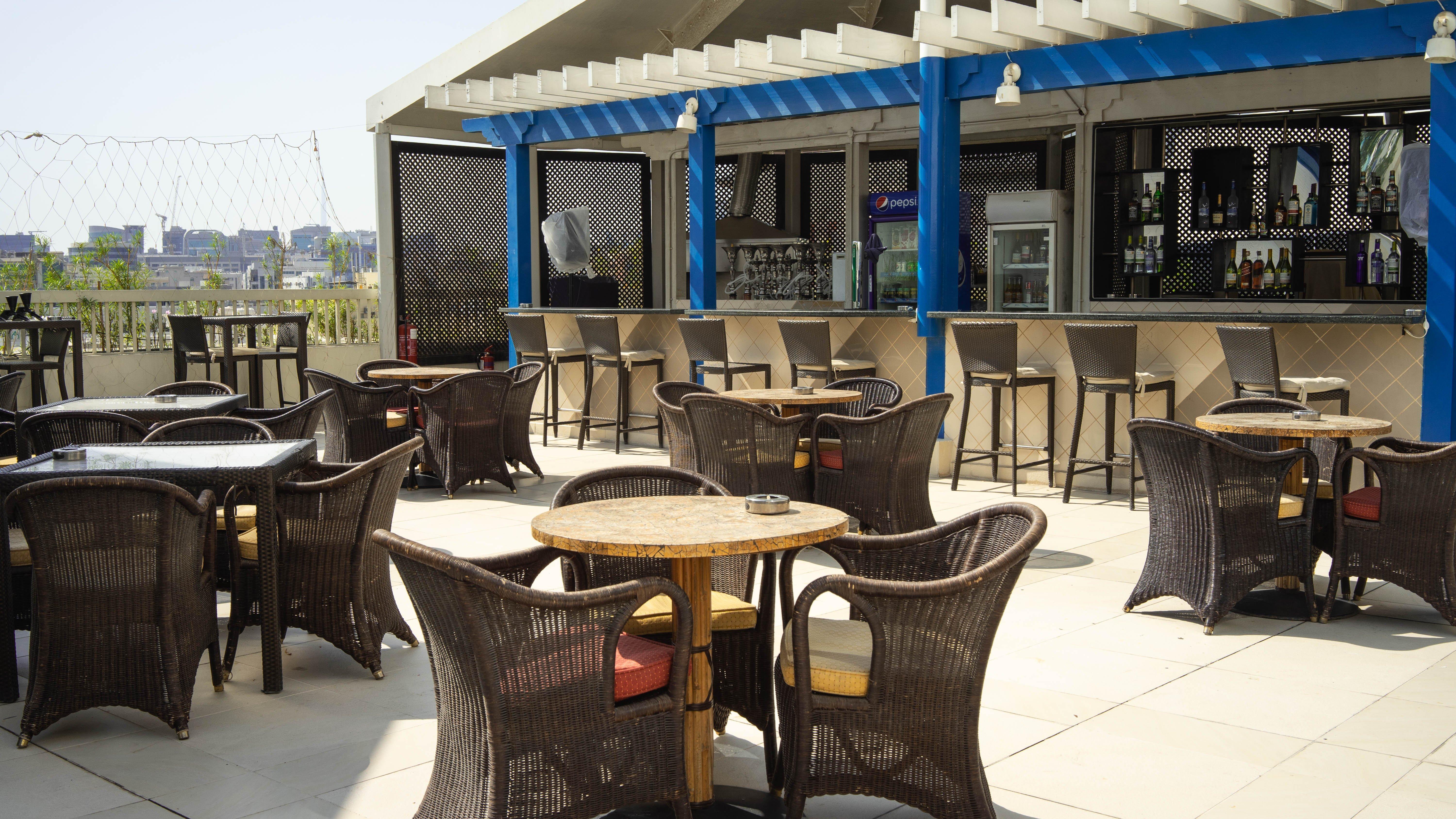 Crowne Plaza Dubai Deira By Ihg Hotell Eksteriør bilde The Sky Bar