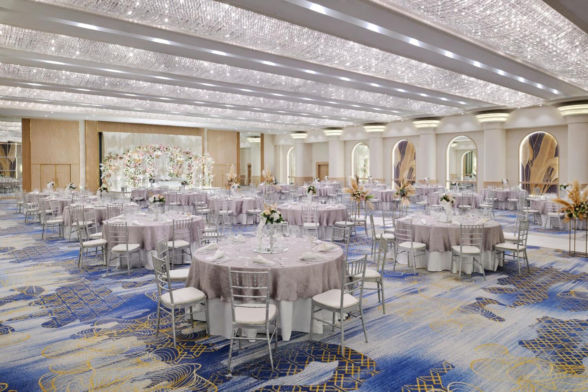 Crowne Plaza Dubai Deira By Ihg Hotell Eksteriør bilde The ballroom